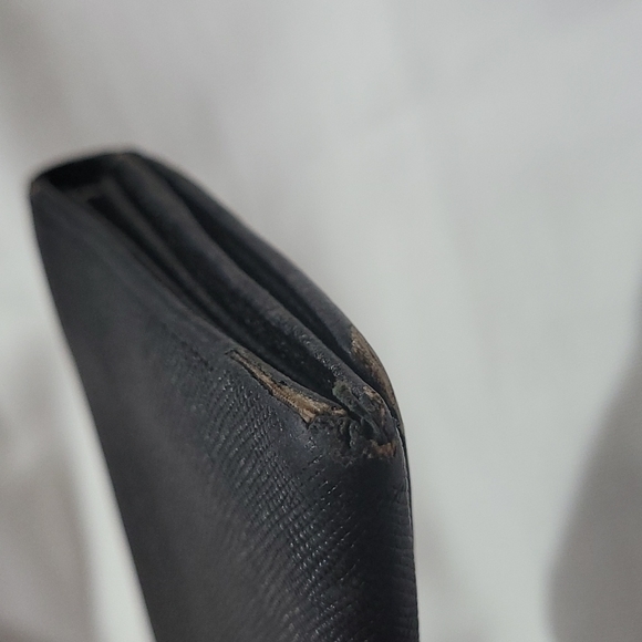 Authentic Burberry ladies long bifold wallet - Picture 5 of 16